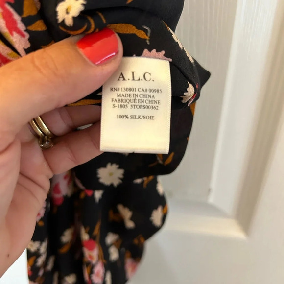 ! A.L.C. Carla Floral Silk Wrap Blouse sz 4 - Picture 6 of 6